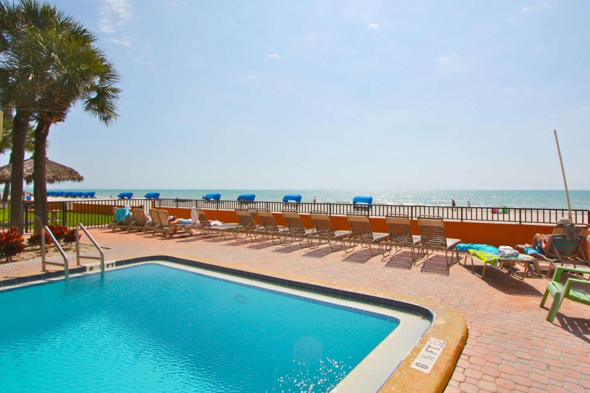 100 - Las Brisas St. Pete Beach Exterior foto